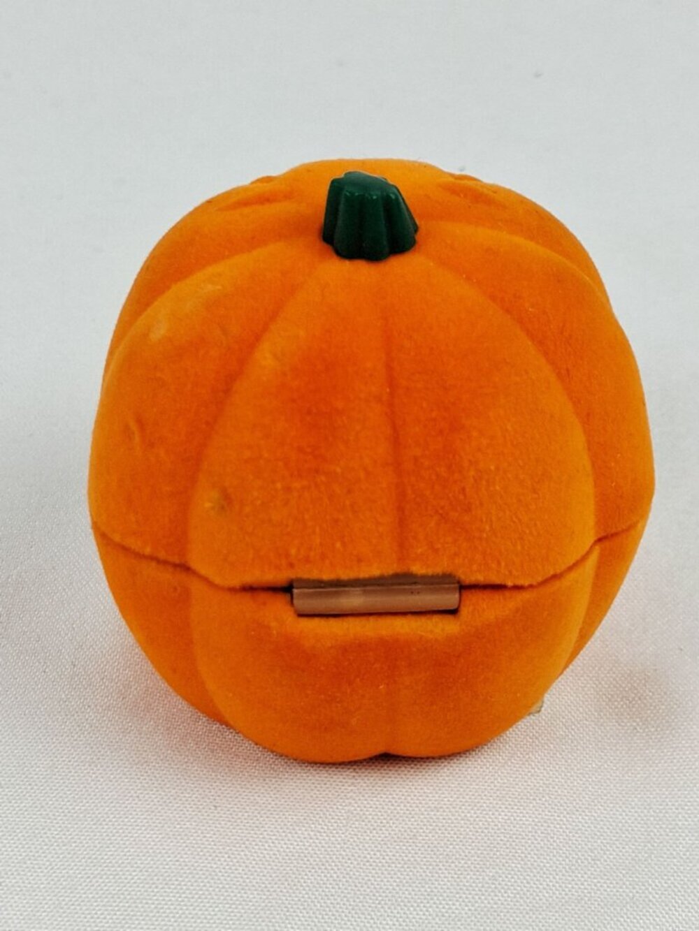 Girls Halloween-Themed Bat Necklace & Earrings Set w/ Pumpkin-Shaped Velvet Box - Picture 6 of 6